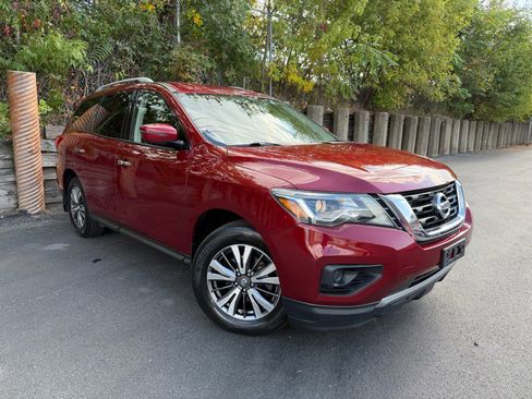 Used 2018 Nissan Pathfinder S image 4