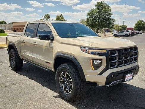 Used 2024 GMC Canyon AT4 AWD/4WD image 6