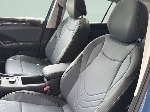 New 2026 Volkswagen Tiguan SE AWD/4WD image 23