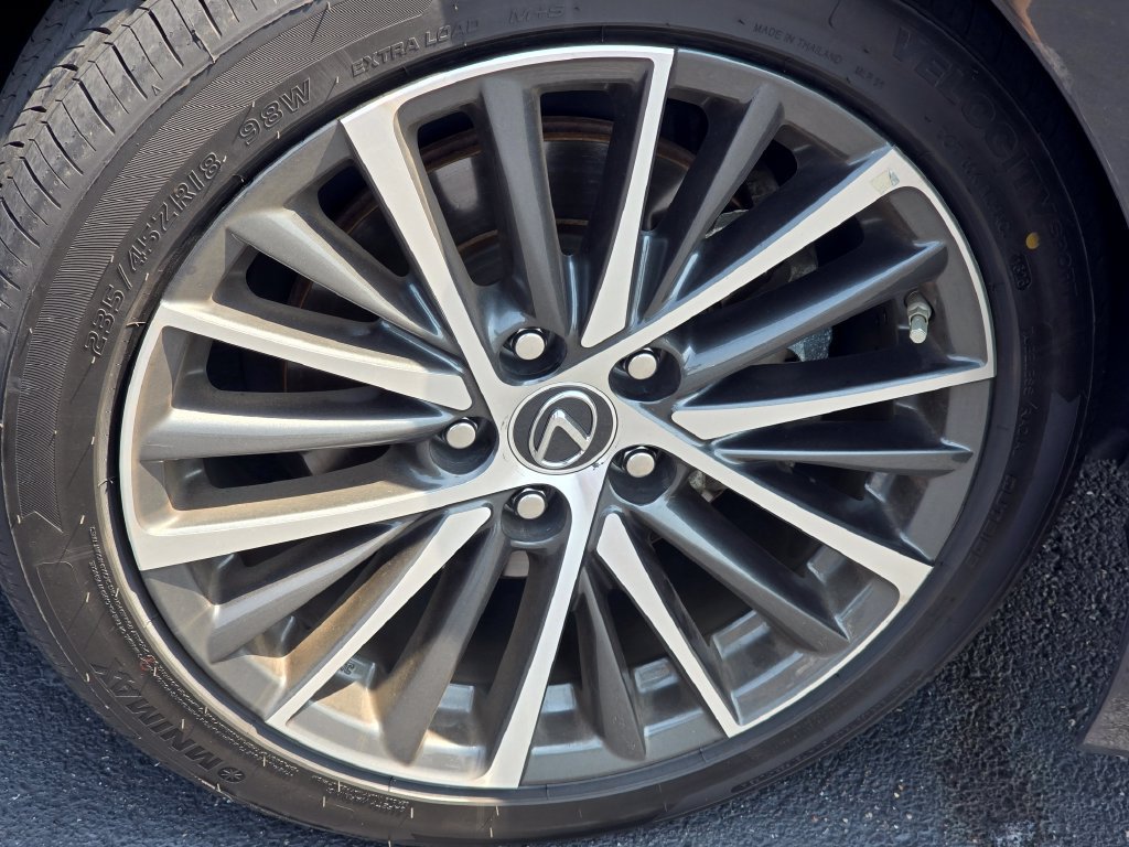 Used 2025 Lexus ES 350 w/ Premium Package FWD image 10