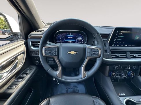 Used 2024 Chevrolet Tahoe High Country AWD/4WD image 12