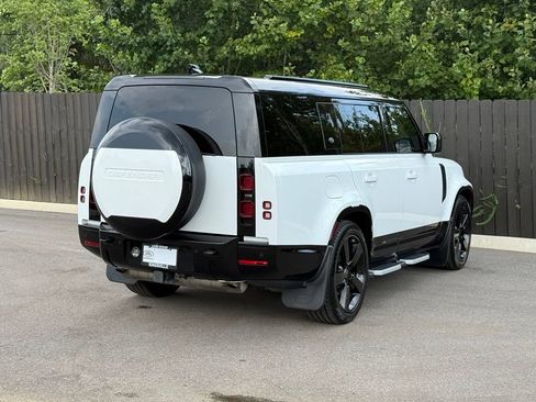 Used 2024 Land Rover Defender 130 X-Dynamic SE AWD/4WD image 6