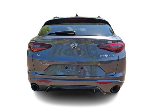 Used 2023 Alfa Romeo Stelvio Veloce AWD/4WD image 5