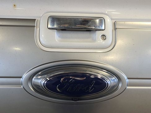 Used 2013 Ford F150 Platinum image 29