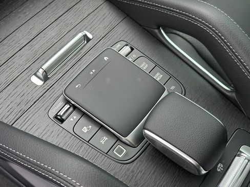 Used 2026 Mercedes-Benz GLS 450 4MATIC image 24