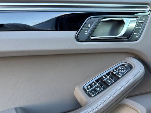 Used 2024 Porsche Macan S image 15