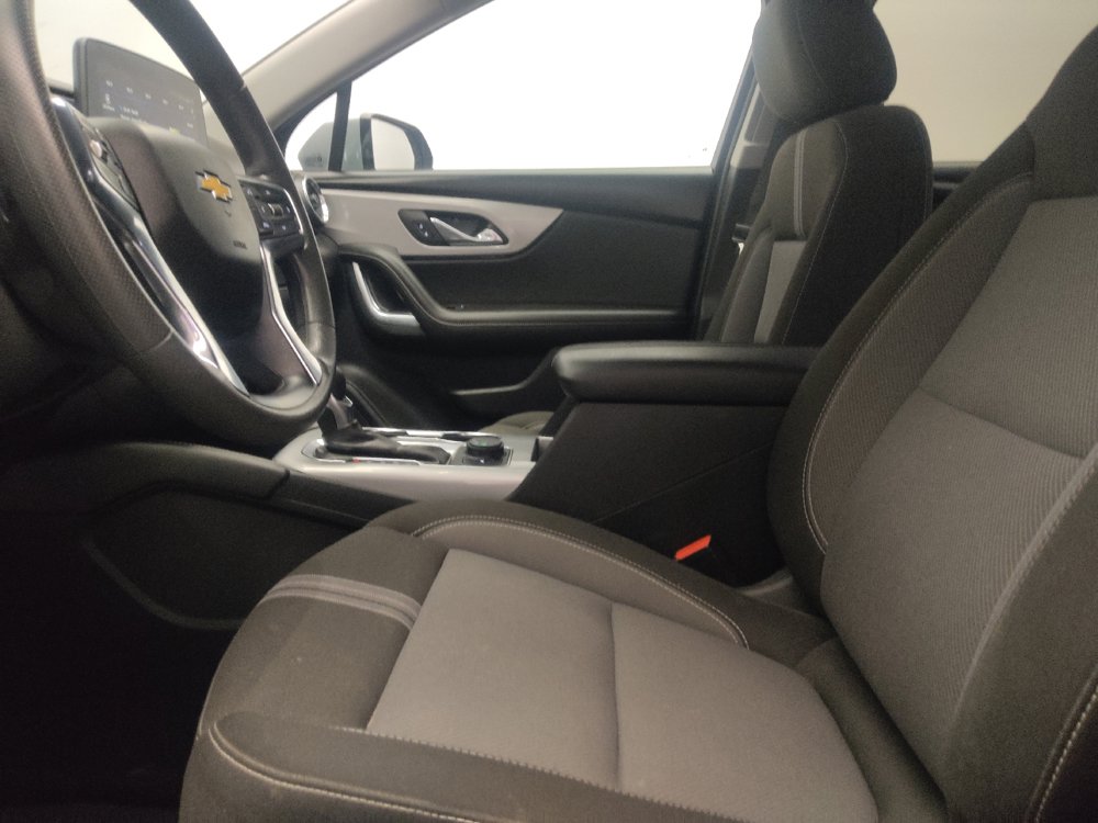 Used 2025 Chevrolet Blazer LT FWD image 17
