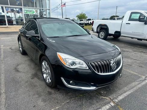 Used 2017 Buick Regal Premium w/ Driver Confidence Package #1 FWD image 2
