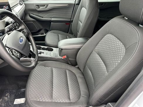 New 2026 Ford Escape Active w/ Cold Weather Package FWD image 9
