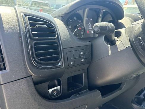 Used 2025 RAM ProMaster 2500 w/ Convenience Group FWD image 23