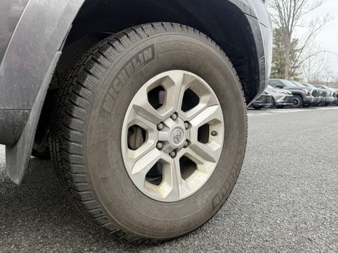 Used 2016 Toyota 4Runner SR5 Premium image 6