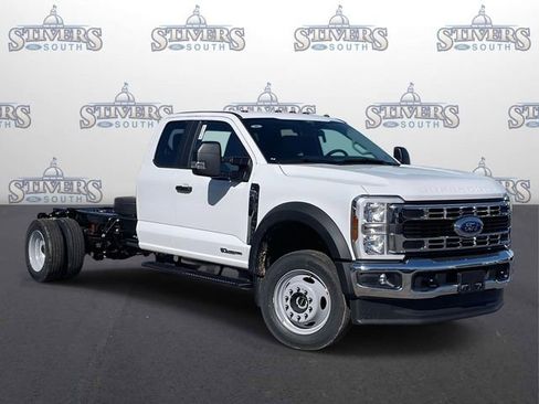 New 2026 Ford F450 XL w/ XL Chrome Package RWD image 1