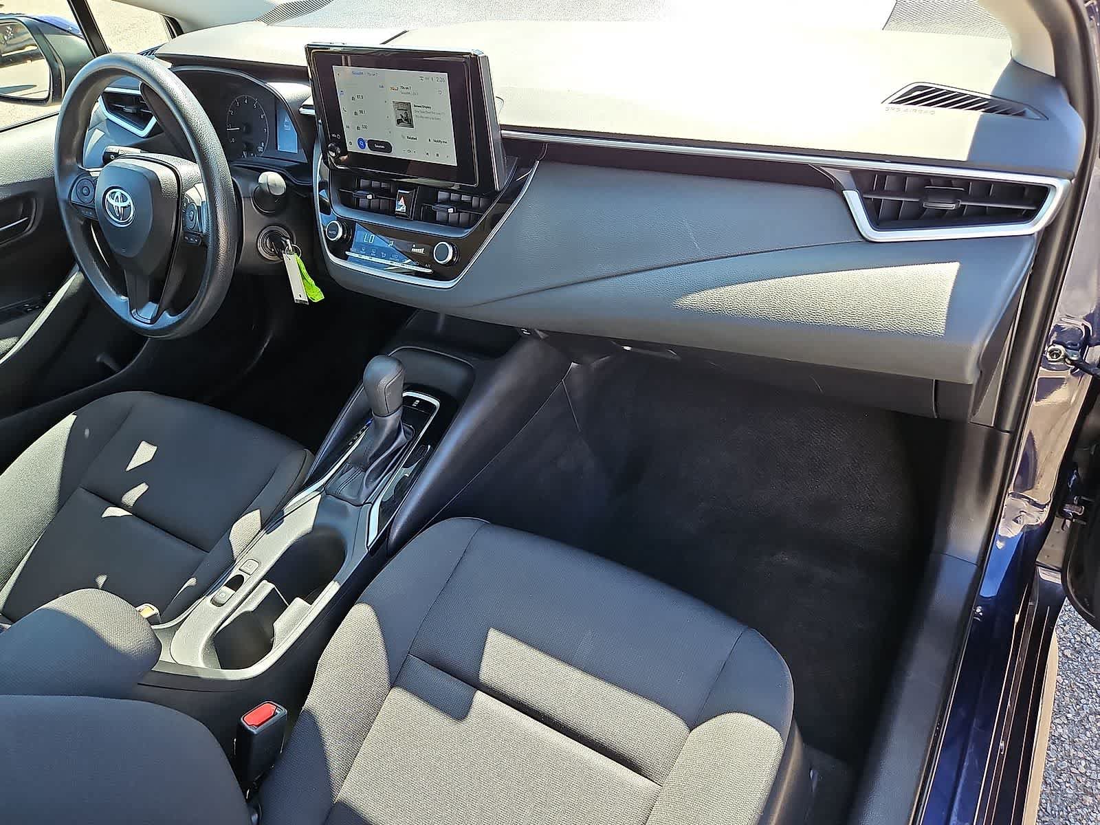 Used 2024 Toyota Corolla LE FWD image 31