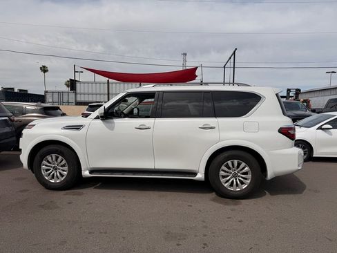 Used 2023 Nissan Armada SV image 5