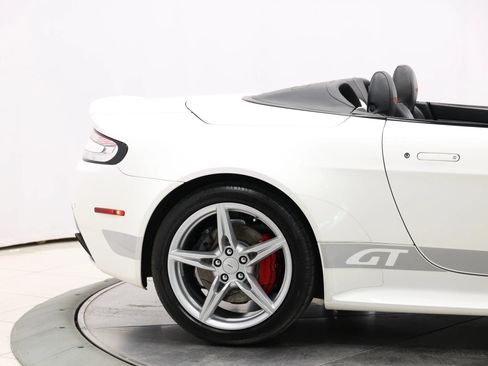 Used 2016 Aston Martin V8 Vantage GT RWD image 52