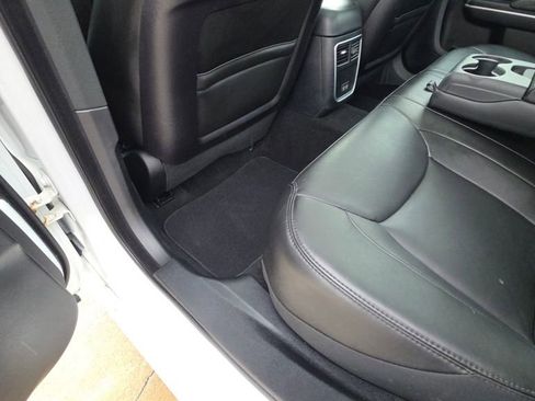 Used 2019 Chrysler 300 Touring w/ Quick Order Package 2EF RWD image 18