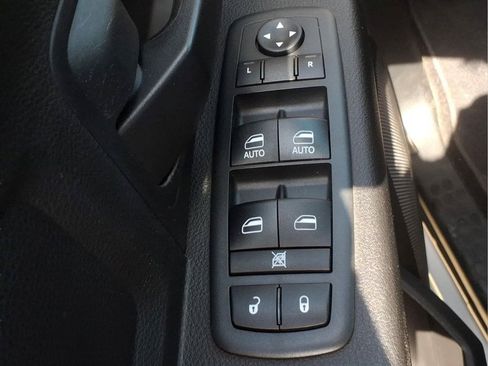Used 2018 RAM 2500 Tradesman w/ Chrome Appearance Group AWD/4WD image 20