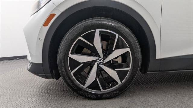 Used 2023 Volkswagen ID.4 Pro S RWD image 30