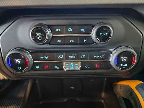 Used 2021 Ford Bronco Badlands image 25