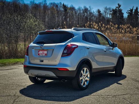 Used 2018 Buick Encore Preferred w/ Experience Buick Package FWD image 3