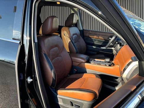 Used 2022 Nissan Pathfinder Platinum w/ Cargo Package image 8