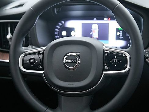 Certified 2023 Volvo XC60 T8 Ultimate w/ Climate Package AWD/4WD image 27