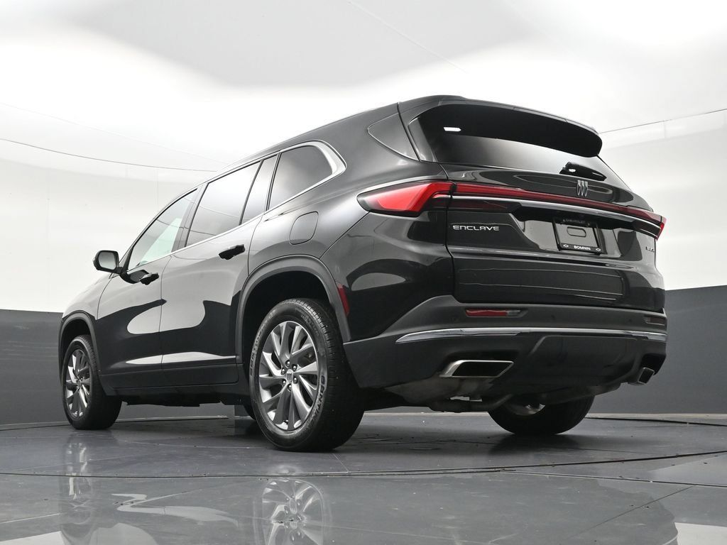 Used 2025 Buick Enclave Preferred w/ Power Package FWD image 25