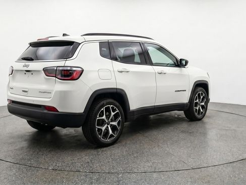 Used 2025 Jeep Compass Limited AWD/4WD image 7
