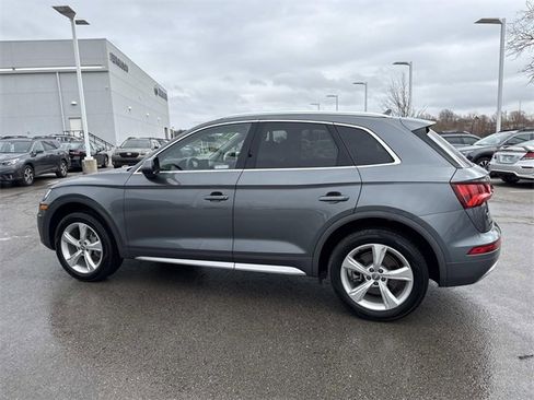 Used 2020 Audi Q5 2.0T Premium w/ Convenience Package image 8