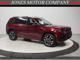 Used 2023 Jeep Grand Cherokee Overland AWD/4WD video 1