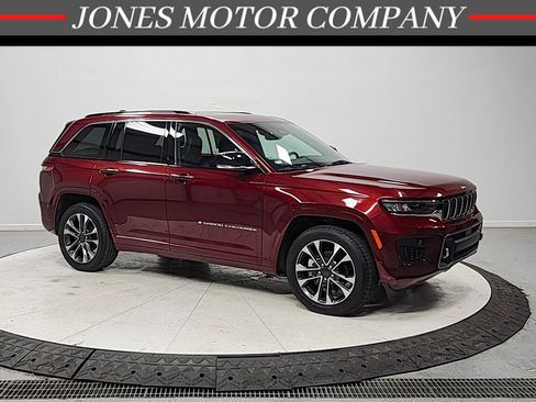 Used 2023 Jeep Grand Cherokee Overland AWD/4WD image 1