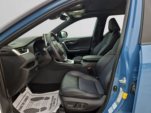Used 2022 Toyota RAV4 XSE image 9