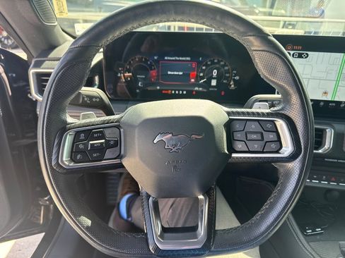 Used 2025 Ford Mustang GT Premium RWD image 6
