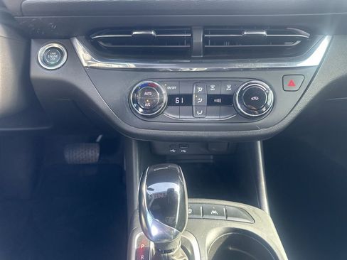 Used 2025 Buick Envista Preferred image 21