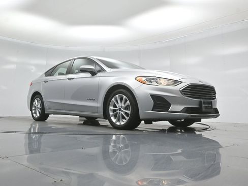 Certified 2019 Ford Fusion SE FWD image 45