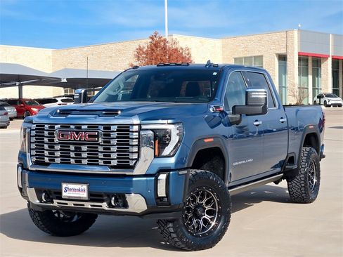 Used 2025 GMC Sierra 2500 Denali w/ Denali Reserve Package image 2