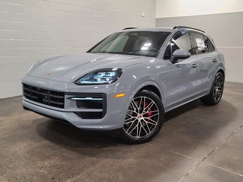 New 2026 Porsche Cayenne S image 1