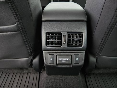 Used 2018 Subaru Legacy 2.5i Limited image 22