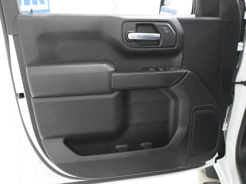 Used 2022 Chevrolet Silverado 1500 Custom image 3