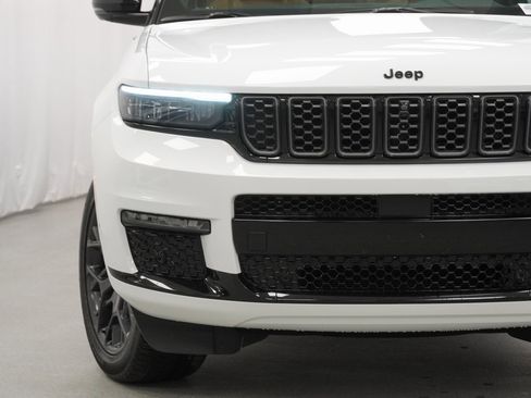 Certified 2024 Jeep Grand Cherokee L Summit image 6