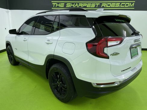 Used 2022 GMC Terrain AT4 w/ Infotainment Package II image 7