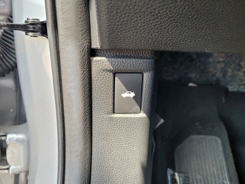 Used 2023 Honda Accord EX image 25