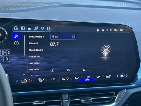 New 2026 Chevrolet Equinox EV LT image 17