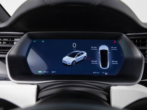 Used 2020 Tesla Model X Long Range image 37