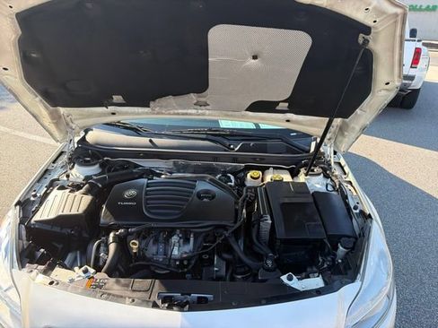Used 2013 Buick Regal Premium FWD image 11