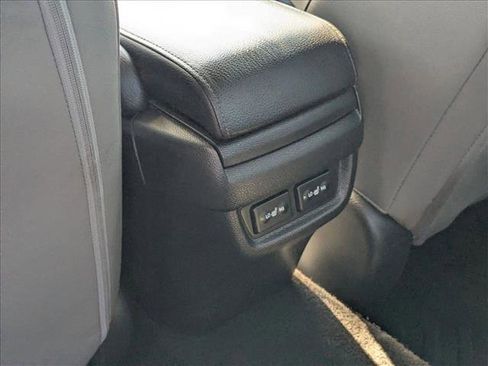 Used 2018 Honda Civic Touring image 16