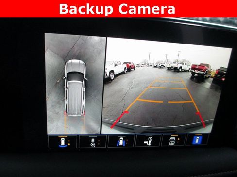 Used 2024 GMC Yukon AT4 w/ AT4 Premium Plus Package image 17