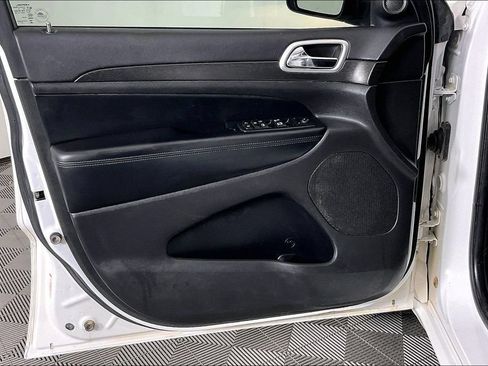 Used 2015 Jeep Grand Cherokee Altitude RWD image 22