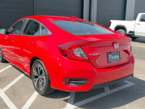 Used 2017 Honda Civic EX-T image 4