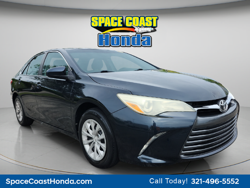 Used 2015 Toyota Camry LE FWD image 13
